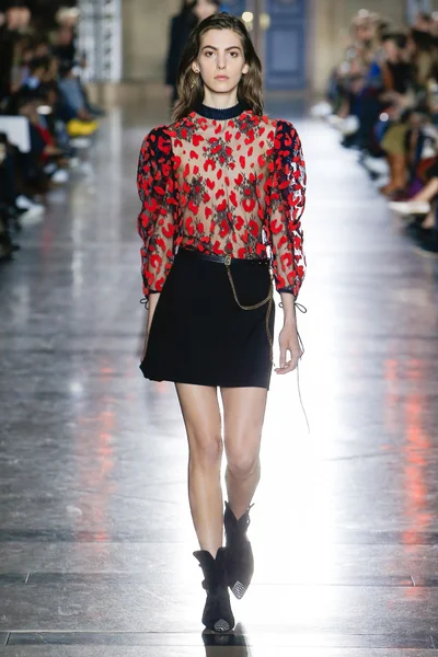 Look 43
